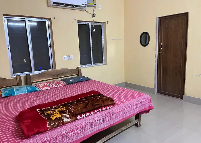 Shantiniketan Family Homestay