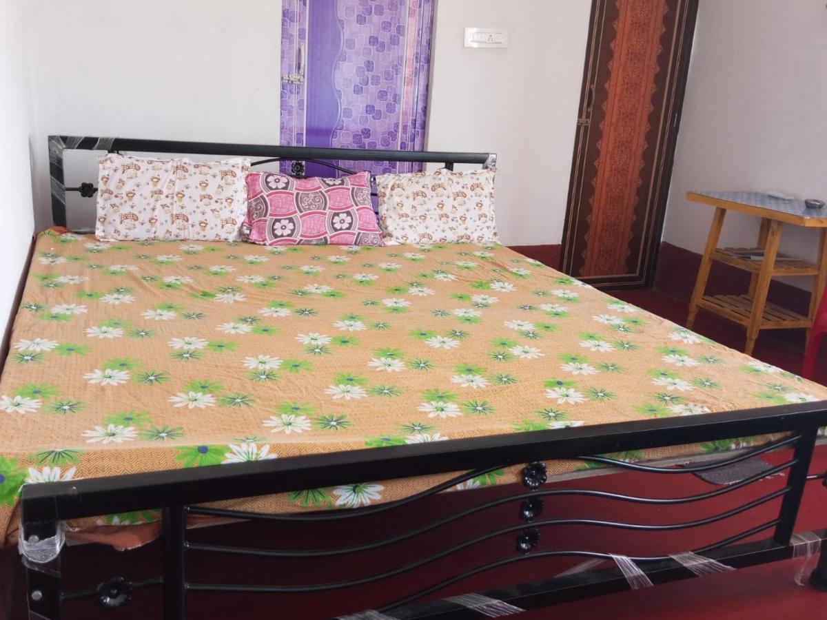 Shantiniketan Family Homestay