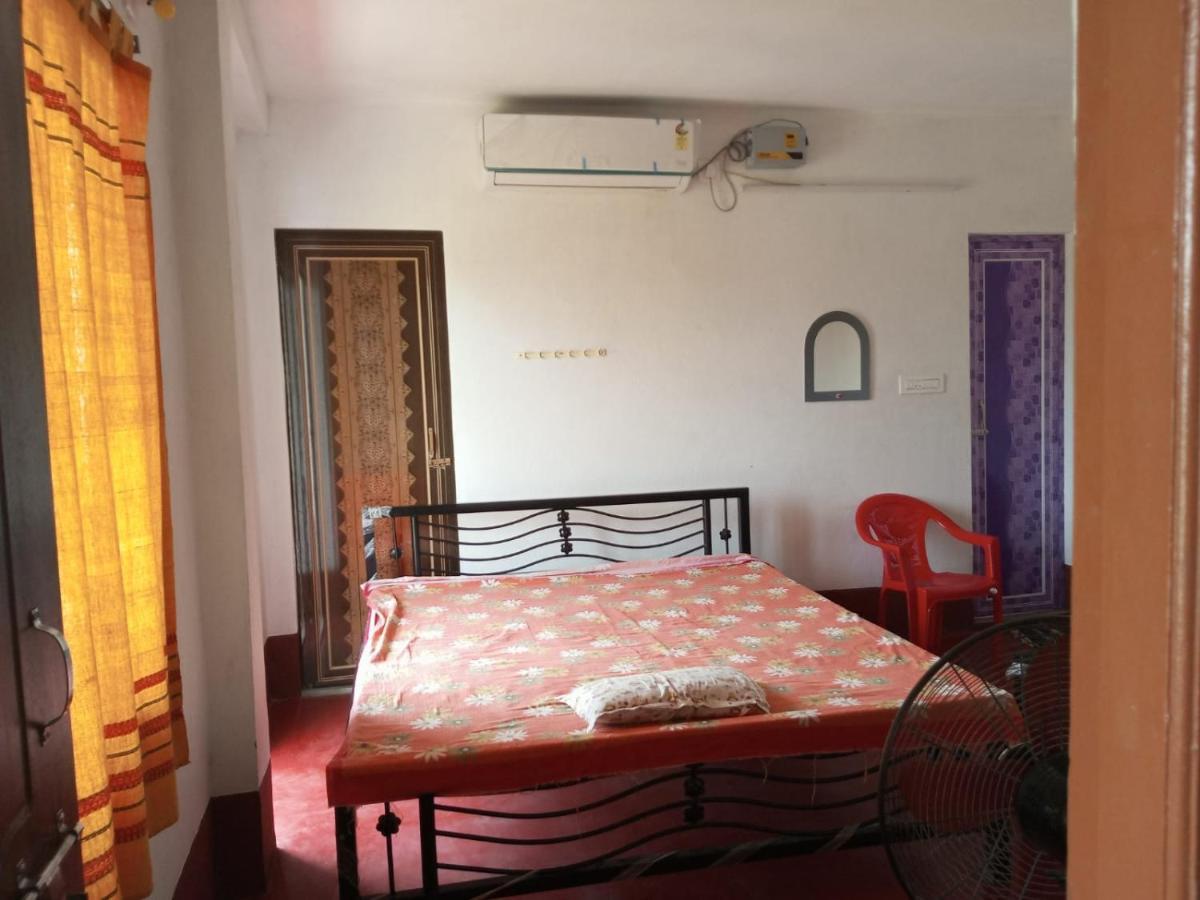 Homestay Shantiniketan Family