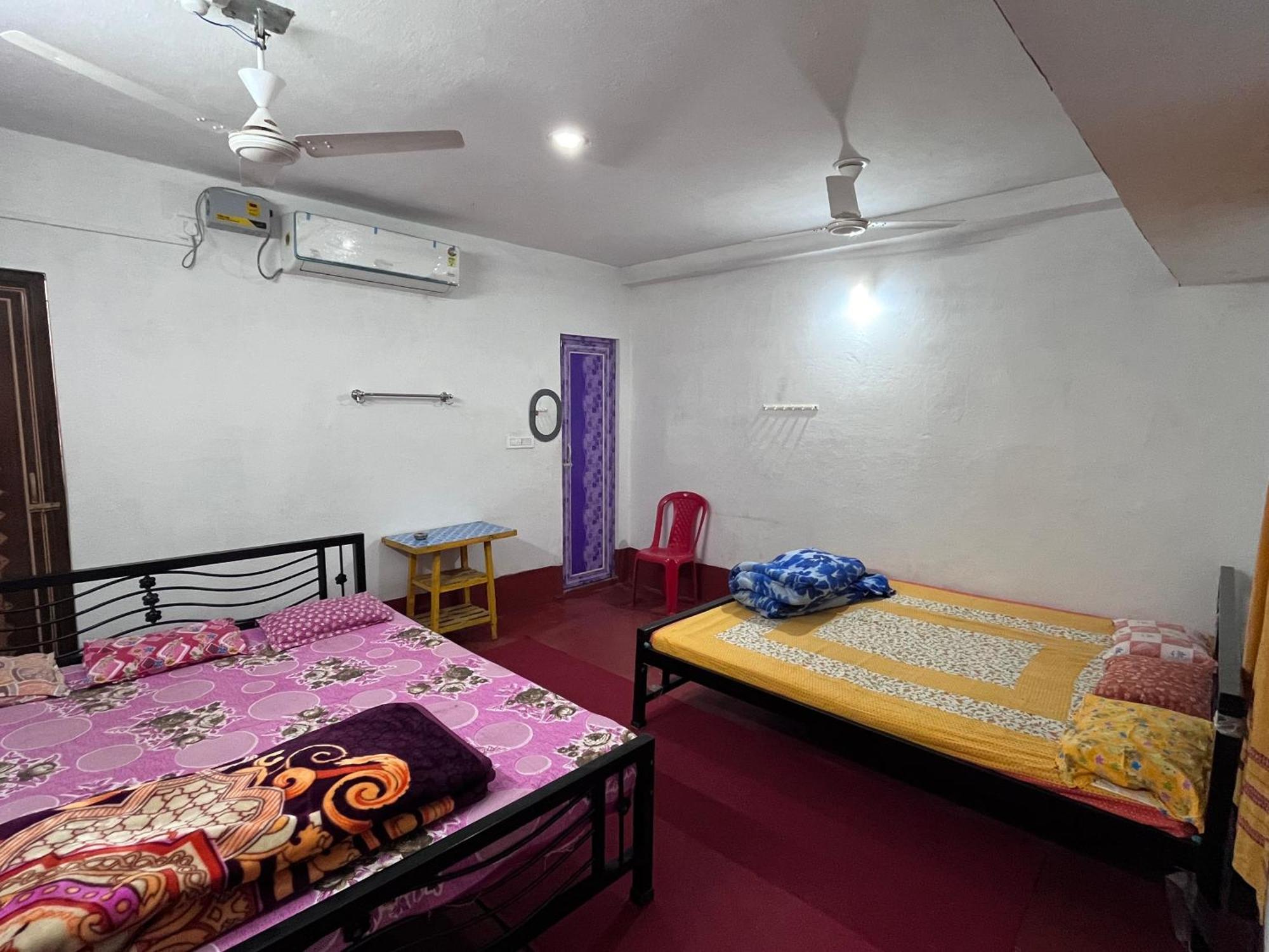 Shantiniketan Family Homestay