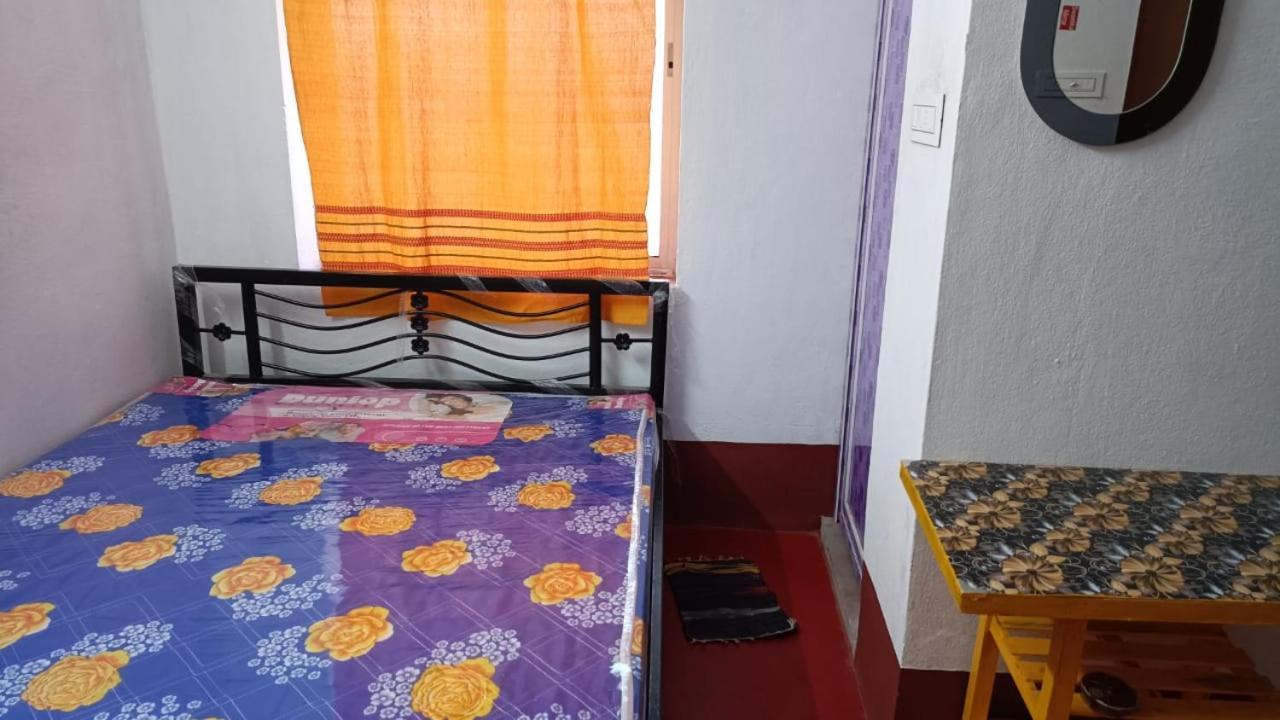 Homestay Shantiniketan Family